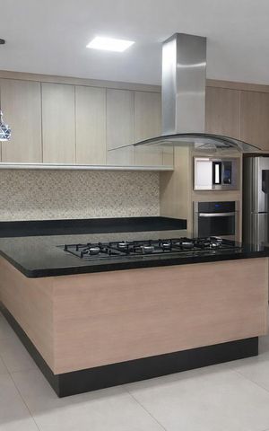 Casa à venda com 210m², 2 quartos e 2 vagas