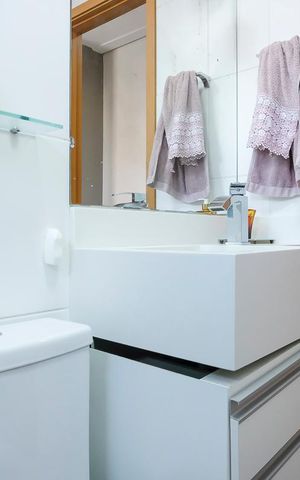 Apartamento à venda com 160m², 2 quartos e 2 vagasBanheiro da suíte
