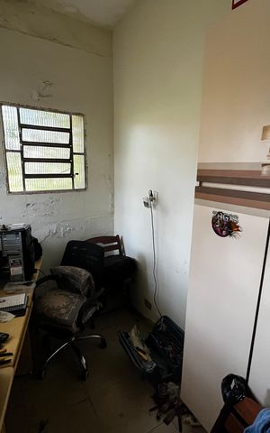Casa à venda com 190m², 3 quartos e 3 vagasEscritório