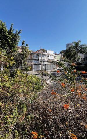 Casa à venda com 190m², 3 quartos e 3 vagasQuarto Suíte Varanda