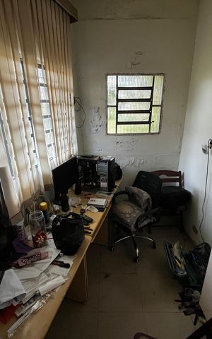 Casa à venda com 190m², 3 quartos e 3 vagasEscritório