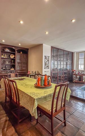 Apartamento à venda com 228m², 4 quartos e 2 vagas Apartamento à venda com 228m², 4 quartos e 2 vagasSala