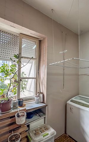 Apartamento à venda com 228m², 4 quartos e 2 vagas Apartamento à venda com 228m², 4 quartos e 2 vagasÁrea de Serviço