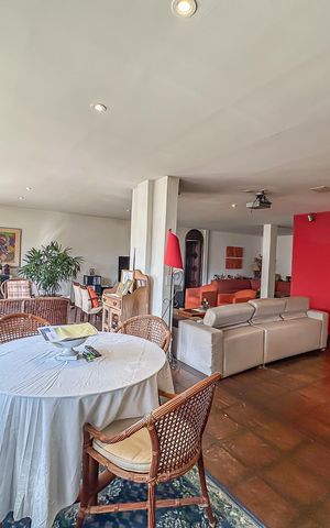 Apartamento à venda com 228m², 4 quartos e 2 vagas Apartamento à venda com 228m², 4 quartos e 2 vagasSala