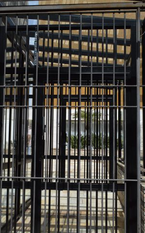 Apartamento à venda com 97m², 2 quartos e 1 vagaFachada + Plaquinha
