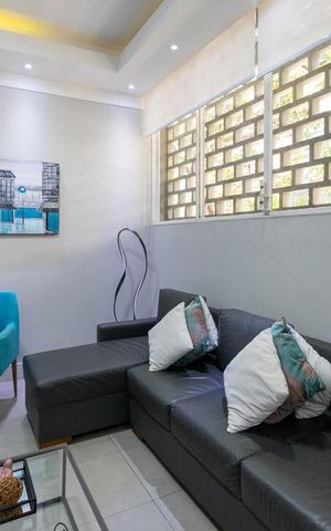 Apartamento à venda com 138m², 3 quartos e sem vaga Apartamento à venda com 138m², 3 quartos e sem vagaSala