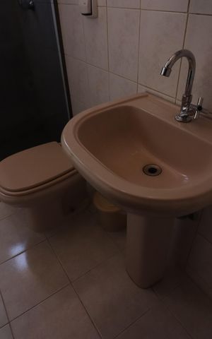 Casa à venda com 232m², 3 quartos e 3 vagasBanheiro 2