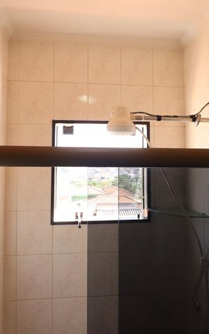 Casa à venda com 232m², 3 quartos e 3 vagasBanheiro 2