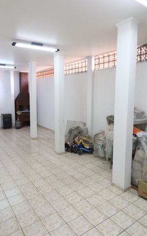 Casa à venda com 232m², 3 quartos e 3 vagasChurrasqueira