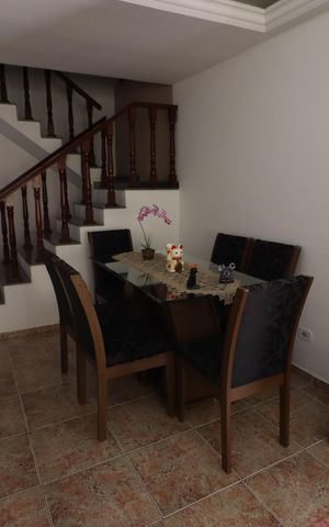 Casa à venda com 232m², 3 quartos e 3 vagasSala
