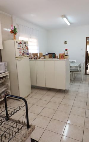 Casa à venda com 232m², 3 quartos e 3 vagasCozinha