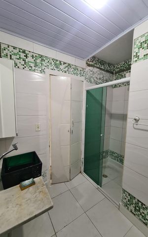 Casa à venda com 150m², 3 quartos e 1 vaga Casa à venda com 150m², 3 quartos e 1 vagaBanheiro 2