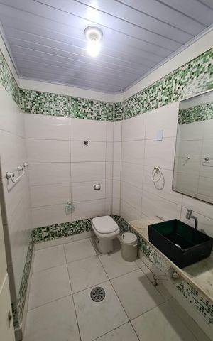 Casa à venda com 150m², 3 quartos e 1 vaga Casa à venda com 150m², 3 quartos e 1 vagaBanheiro 2