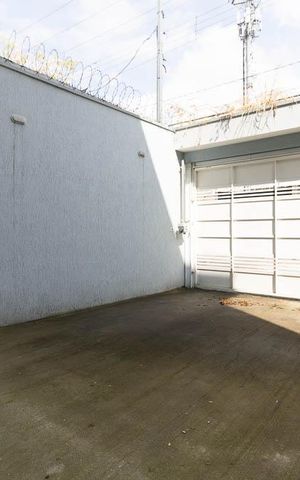Casa de condomínio à venda com 60m², 2 quartos e 1 vaga Casa de condomínio à venda com 60m², 2 quartos e 1 vagaEntrada da Garagem