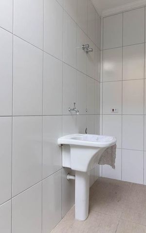 Casa de condomínio à venda com 55m², 2 quartos e 1 vaga Casa de condomínio à venda com 55m², 2 quartos e 1 vagaÁrea de Serviço