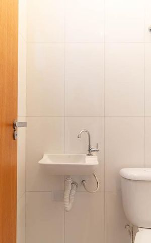 Casa de condomínio à venda com 55m², 2 quartos e 1 vaga Casa de condomínio à venda com 55m², 2 quartos e 1 vagaBanheiro da Suíte 2