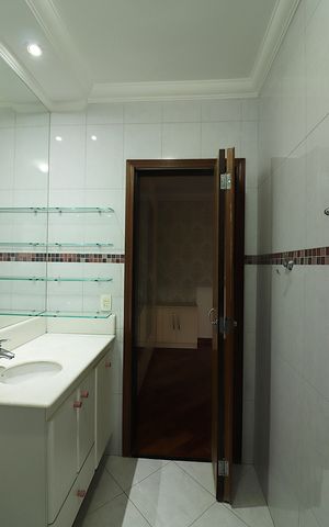 Casa de condomínio à venda com 642m², 4 quartos e 6 vagasSuíte 3 Banheiro