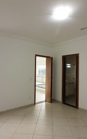 Casa de condomínio à venda com 642m², 4 quartos e 6 vagasSuíte 4