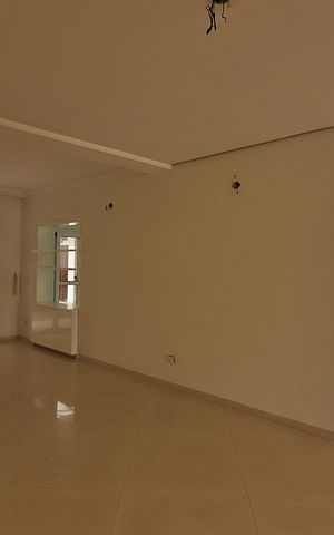 Casa de condomínio à venda com 642m², 4 quartos e 6 vagasSala 2