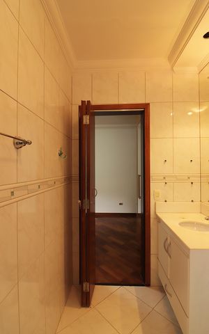 Casa de condomínio à venda com 642m², 4 quartos e 6 vagasSuíte 2 Banheiro