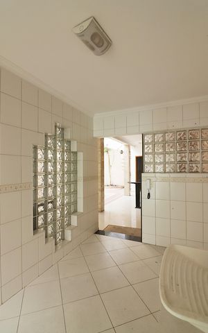 Casa de condomínio à venda com 642m², 4 quartos e 6 vagasÁrea de Serviço