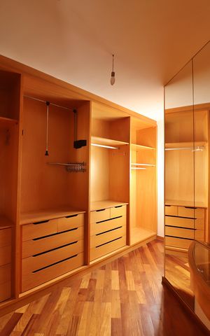 Casa de condomínio à venda com 642m², 4 quartos e 6 vagasSuíte 1 Closet