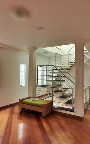 Casa de condomínio à venda com 642m², 4 quartos e 6 vagasHall dos Quartos
