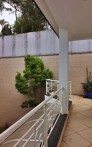Casa de condomínio à venda com 642m², 4 quartos e 6 vagasSuíte 3 Sacada