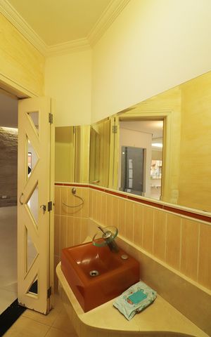 Casa de condomínio à venda com 642m², 4 quartos e 6 vagasLavabo
