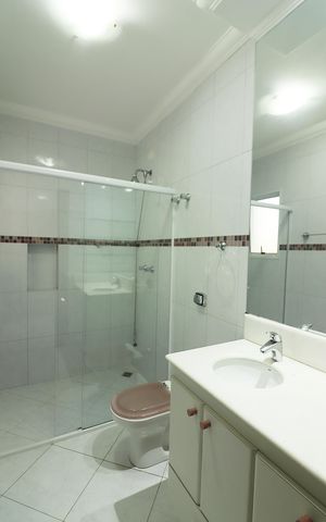 Casa de condomínio à venda com 642m², 4 quartos e 6 vagasSuíte 3 Banheiro