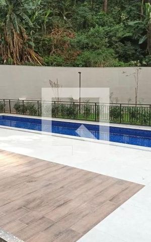 Apartamento para alugar com 35m², 2 quartos e sem vaga Apartamento para alugar com 35m², 2 quartos e sem vagaÁrea comum - Piscina