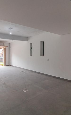 Casa à venda com 300m², 3 quartos e 2 vagasGaragem
