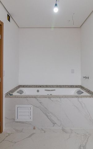 Casa à venda com 300m², 3 quartos e 2 vagasBanheiro do Quarto 2