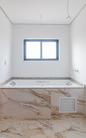 Casa à venda com 300m², 3 quartos e 2 vagasBanheiro do Quarto 1