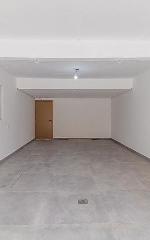 Casa à venda com 300m², 3 quartos e 2 vagasGaragem