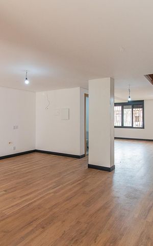Casa à venda com 300m², 3 quartos e 2 vagasSala