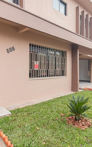 Casa à venda com 300m², 3 quartos e 2 vagasFachada