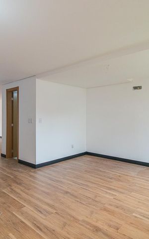 Casa à venda com 300m², 3 quartos e 2 vagasSala
