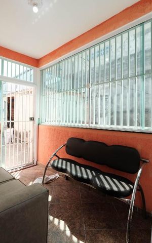Casa à venda com 40m², 1 quarto e 1 vagaEntrada