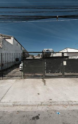 Casa à venda com 40m², 1 quarto e 1 vagaFachada