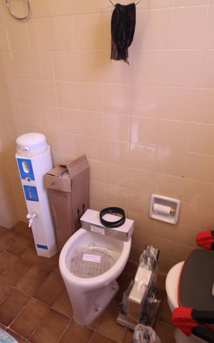Casa à venda com 360m², 3 quartos e 3 vagasBanheiro 1