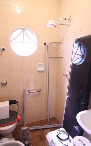 Casa à venda com 360m², 3 quartos e 3 vagasBanheiro 1