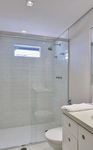 Casa à venda com 160m², 3 quartos e 2 vagas