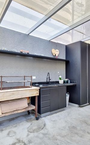 Casa à venda com 160m², 3 quartos e 2 vagas