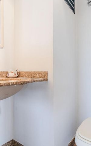 Apartamento à venda com 124m², 2 quartos e 3 vagasBanheiro da Suíte 2
