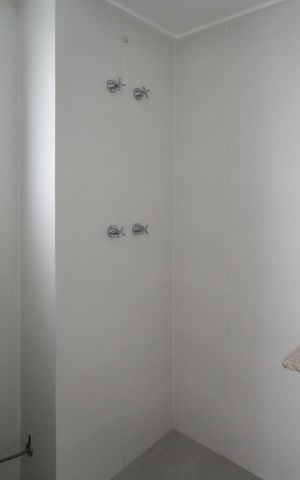 Apartamento à venda com 85m², 2 quartos e 2 vagas Apartamento à venda com 85m², 2 quartos e 2 vagasBanheiro da Suíte 2