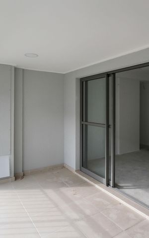 Apartamento à venda com 85m², 2 quartos e 2 vagas Apartamento à venda com 85m², 2 quartos e 2 vagasVaranda