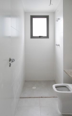 Apartamento à venda com 85m², 2 quartos e 2 vagas Apartamento à venda com 85m², 2 quartos e 2 vagasBanheiro da Suíte 1