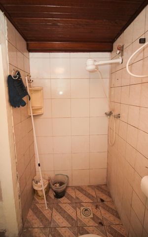 Casa à venda com 70m², 2 quartos e 1 vaga Casa à venda com 70m², 2 quartos e 1 vagaBanheiro de serviço