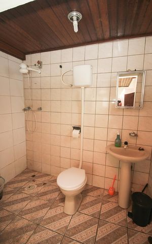 Casa à venda com 70m², 2 quartos e 1 vaga Casa à venda com 70m², 2 quartos e 1 vagaBanheiro de serviço